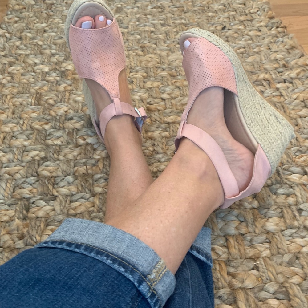 🌴Pink Lightweight wedges